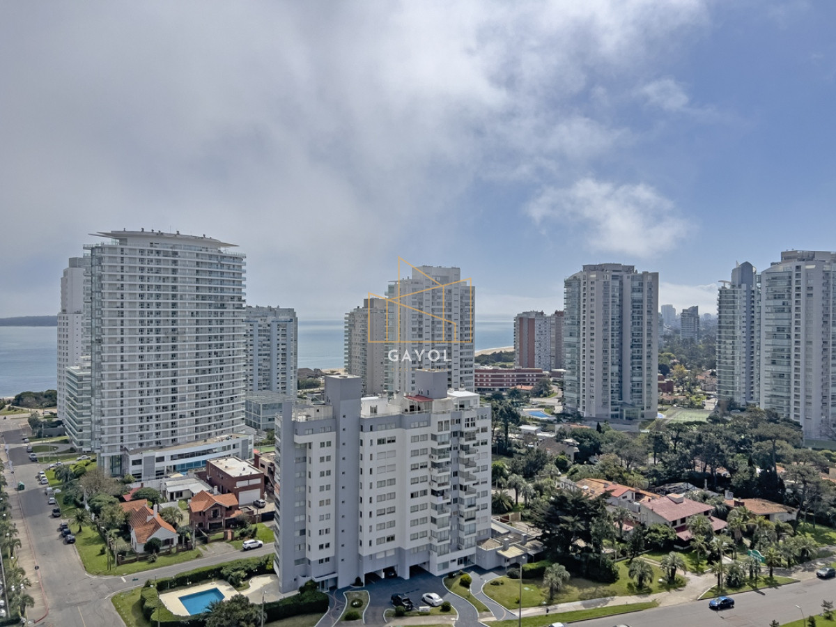 Apartamento ID.328 - Apartamento en venta y alquiler en Mansa Punta del Este, 2 dormitorios, 3 baños