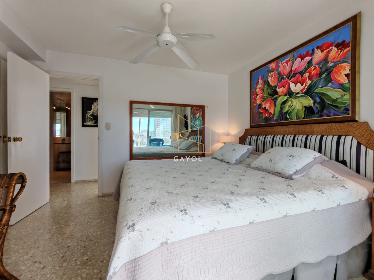 Apartamento ID.712 - Torre Libertador en venta reciclado de dos dormitorios 