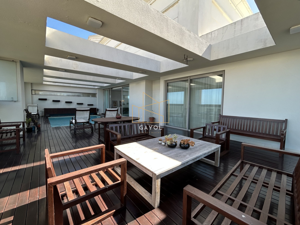 Apartamento ID.1218 - PENTHOUSE en venta frente al mar 