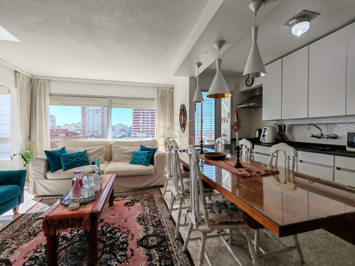 Apartamento ID.712 - Torre Libertador en venta reciclado de dos dormitorios 