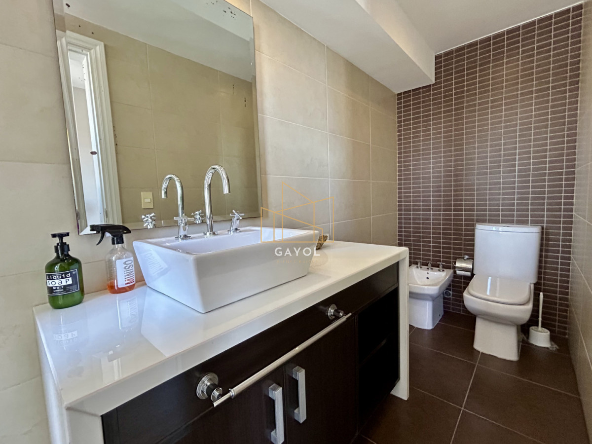 Apartamento ID.1218 - PENTHOUSE en venta frente al mar 