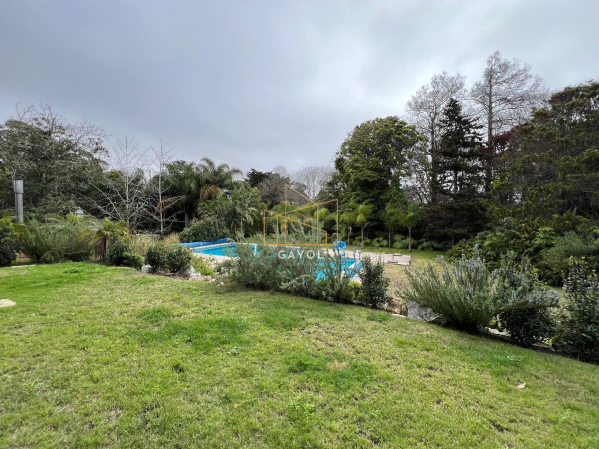 Casa ID.436 - Venta de Casa 8 DORMITORIOS en Solanas