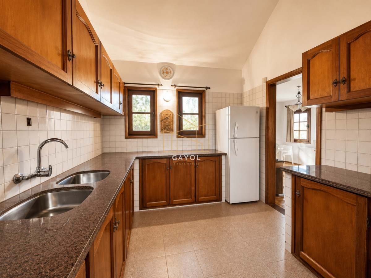 Casa ID.1430 - Excelente oportunidad en Playa Mansa