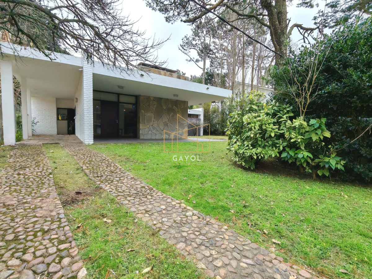 Casa ID.892 - Casa en alquiler con capacidad para 8 personas con buen jardin