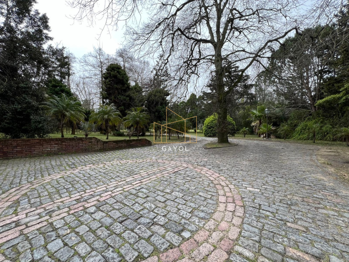 Casa ID.436 - Venta de Casa 8 DORMITORIOS en Solanas