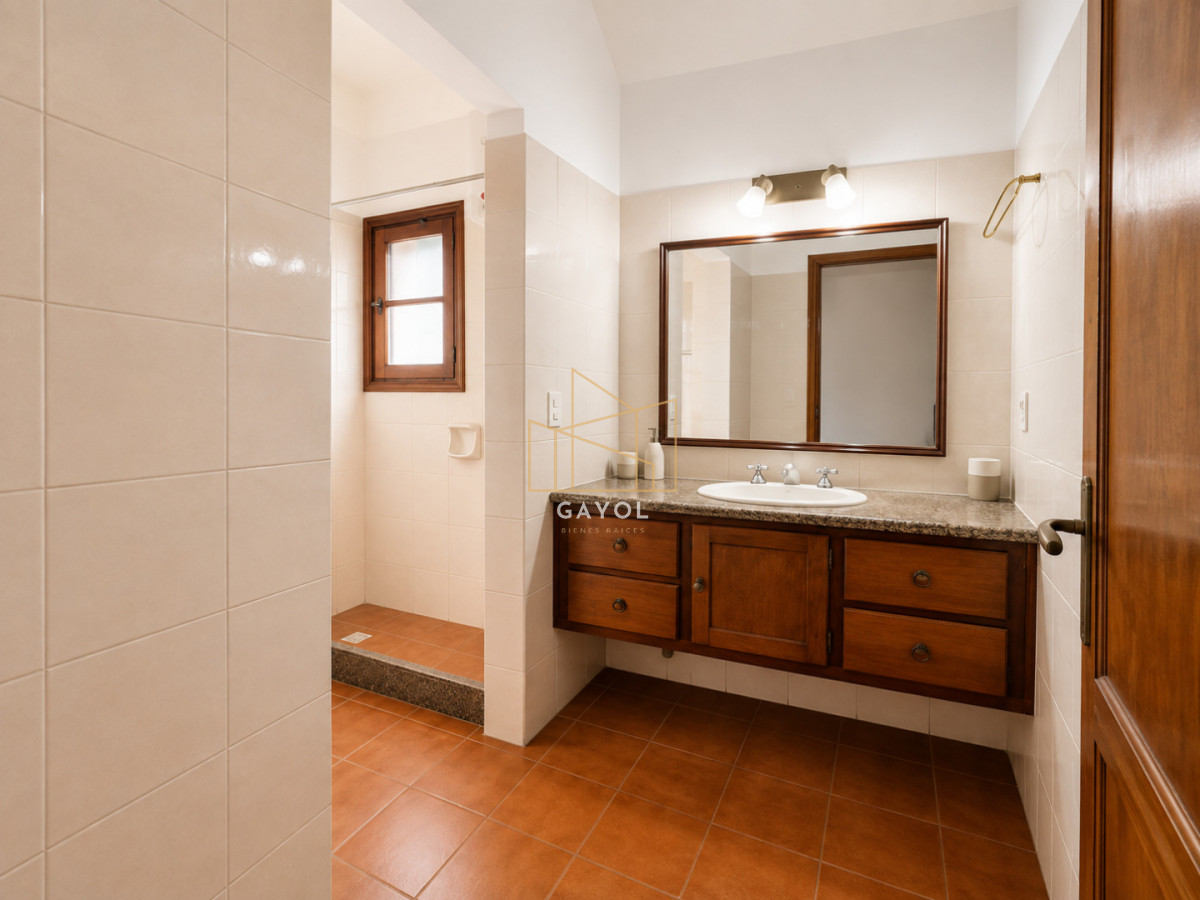 Casa ID.1430 - Excelente oportunidad en Playa Mansa