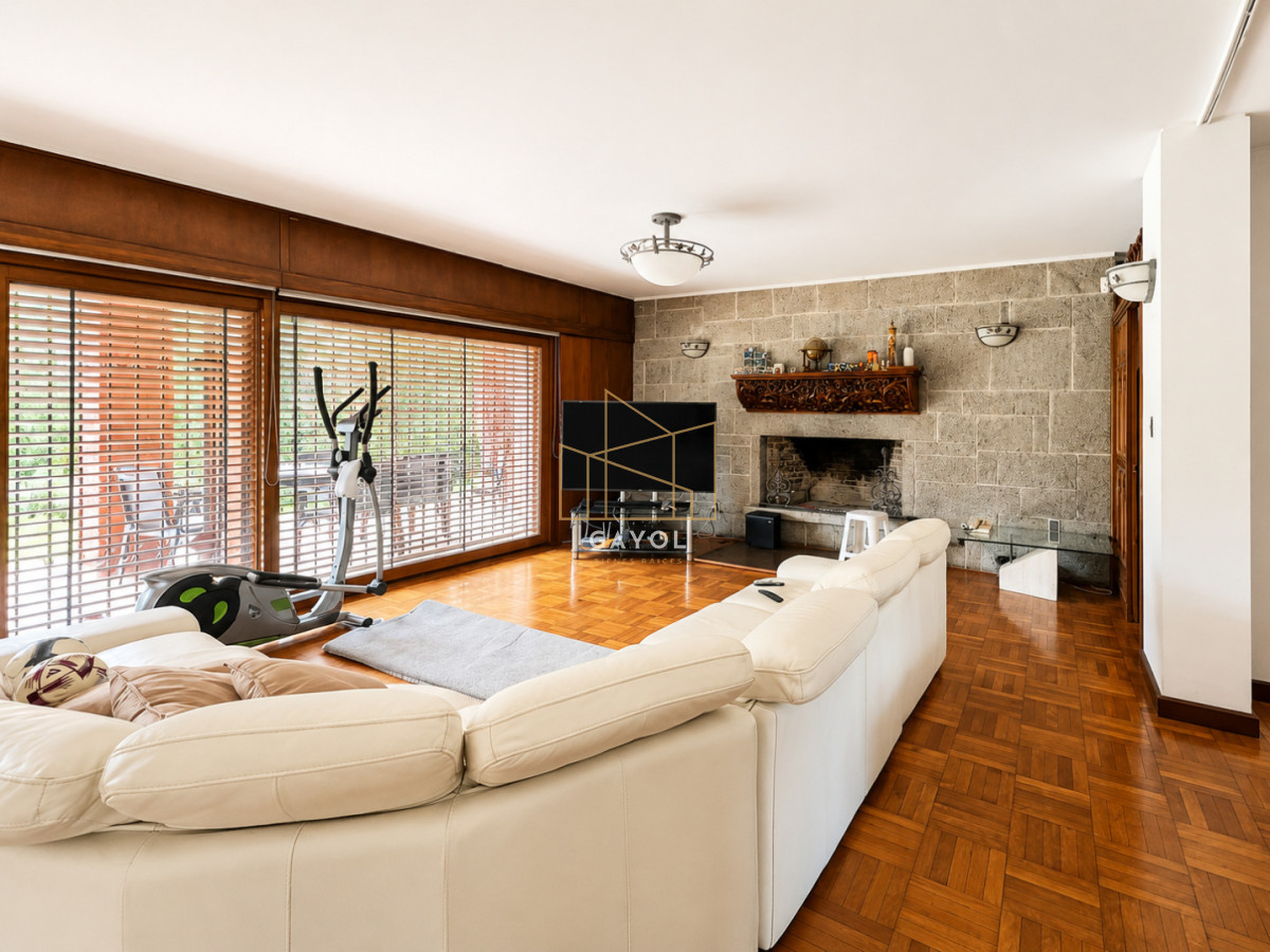 Casa ID.436 - Venta de Casa 8 DORMITORIOS en Solanas
