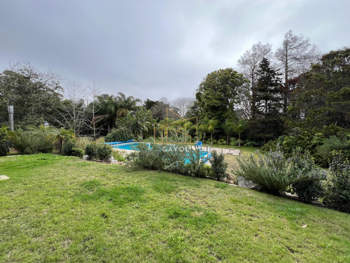 Casa ID.436 - Venta de Casa 8 DORMITORIOS en Solanas