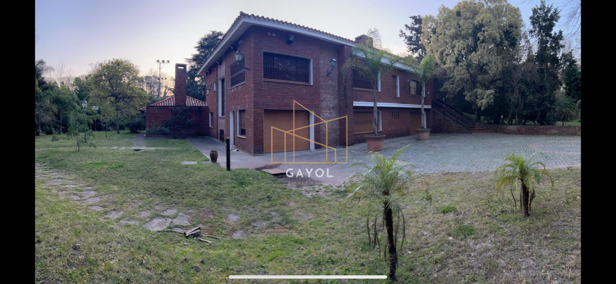 Casa ID.436 - Venta de Casa 8 DORMITORIOS en Solanas