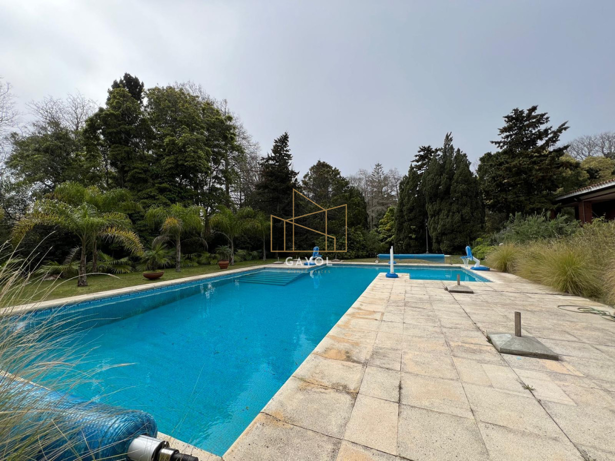 Casa ID.436 - Venta de Casa 8 DORMITORIOS en Solanas