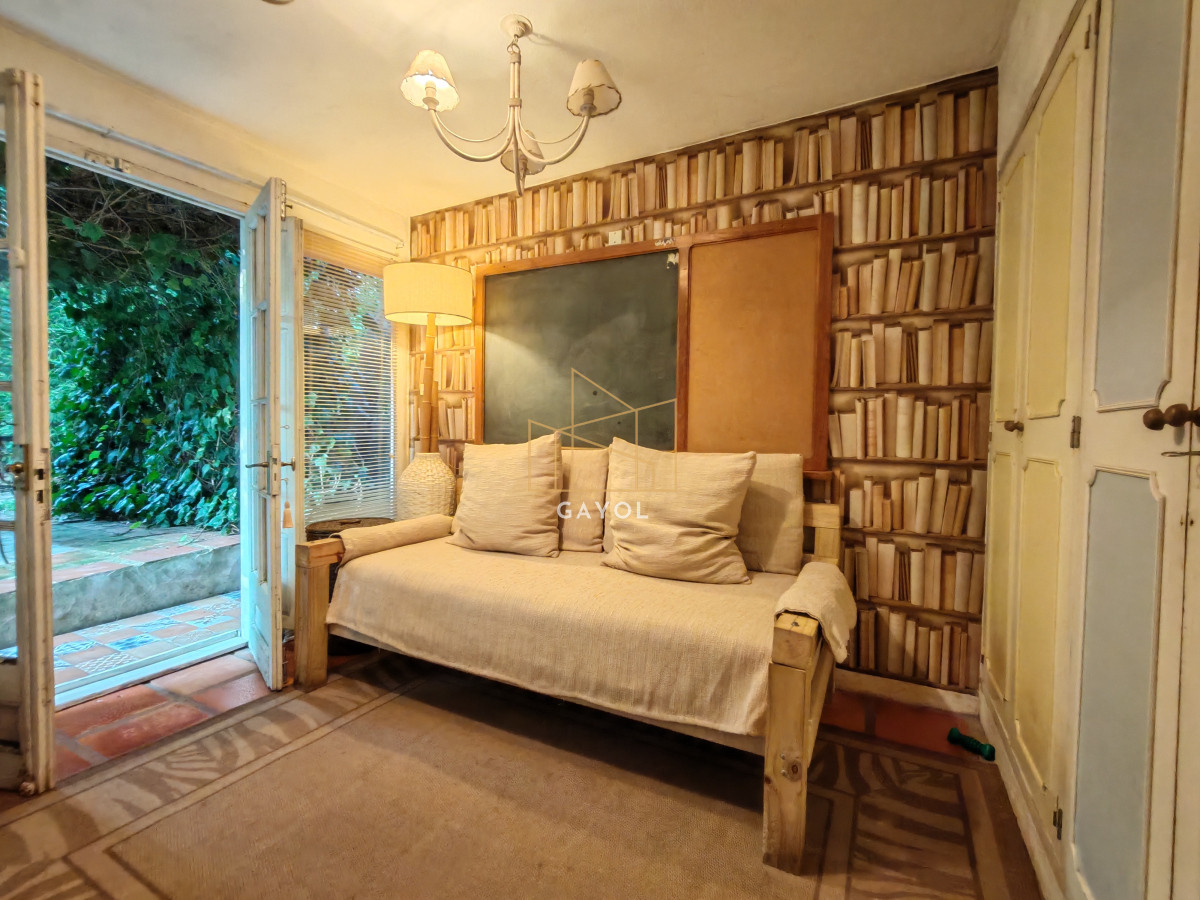 Casa ID.655 - Casa en venta reciclada, con amplio jardin con piscina 