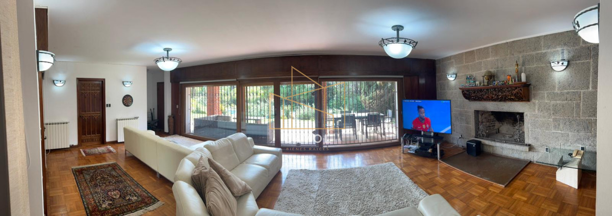 Casa ID.436 - Venta de Casa 8 DORMITORIOS en Solanas