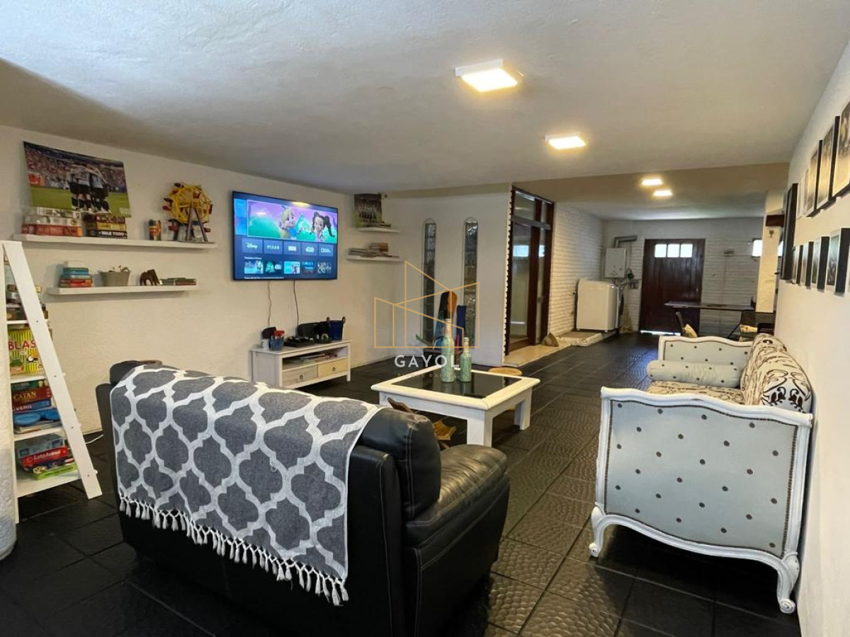 Casa ID.450 - Casa en alquier de temporada, playa mansa - 4 dormitorios