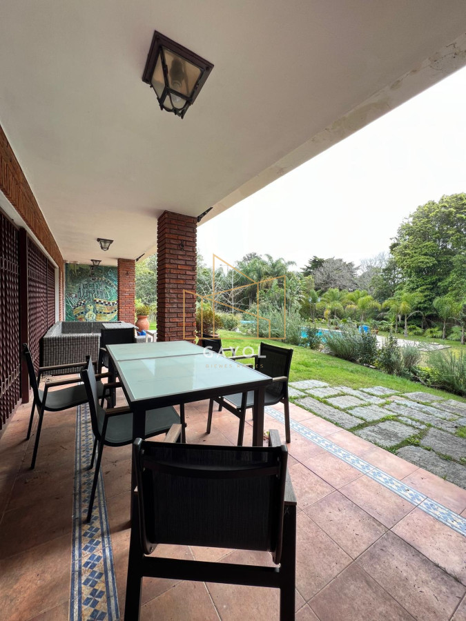 Casa ID.436 - Venta de Casa 8 DORMITORIOS en Solanas