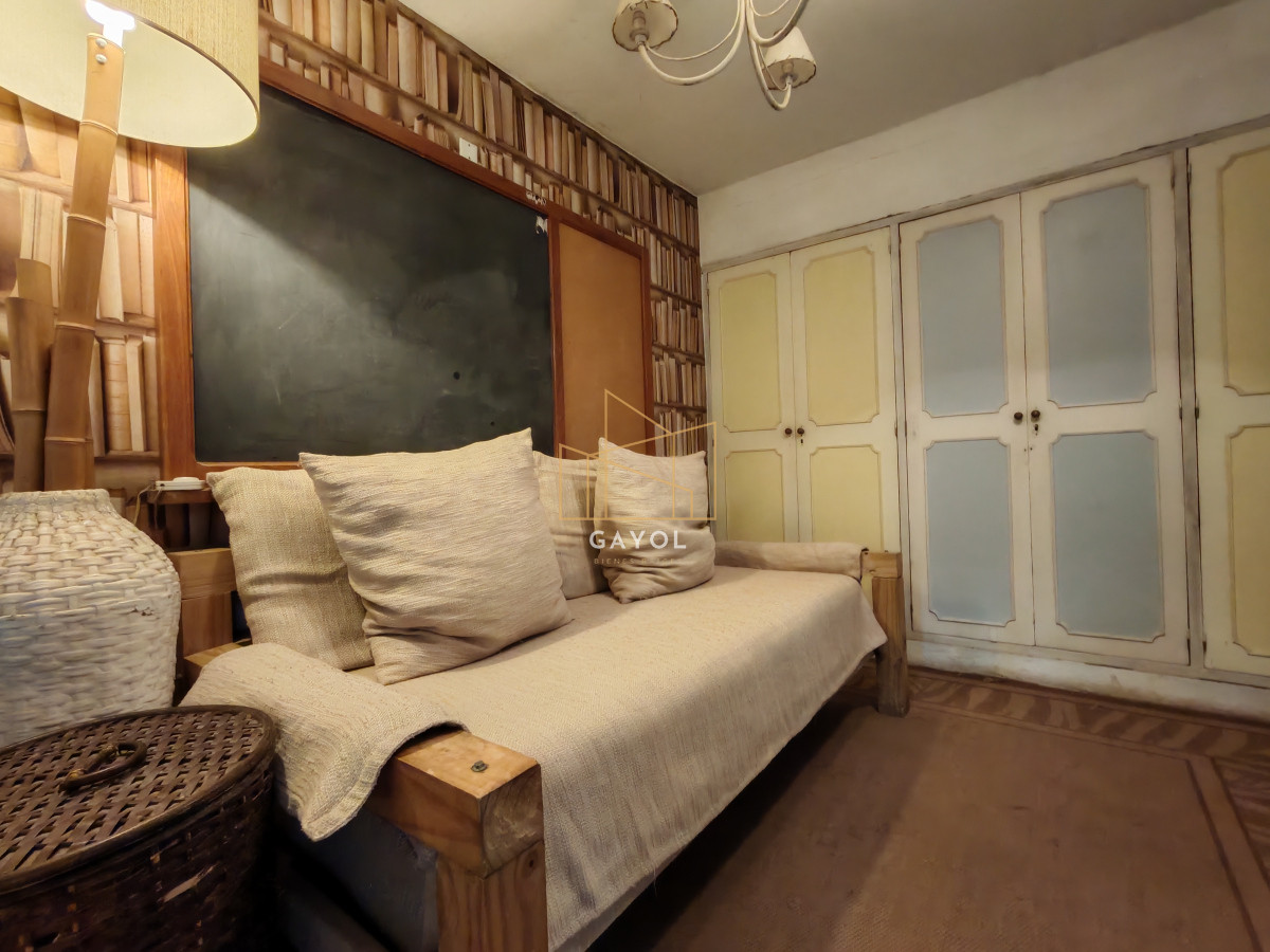 Casa ID.655 - Casa en venta reciclada, con amplio jardin con piscina 