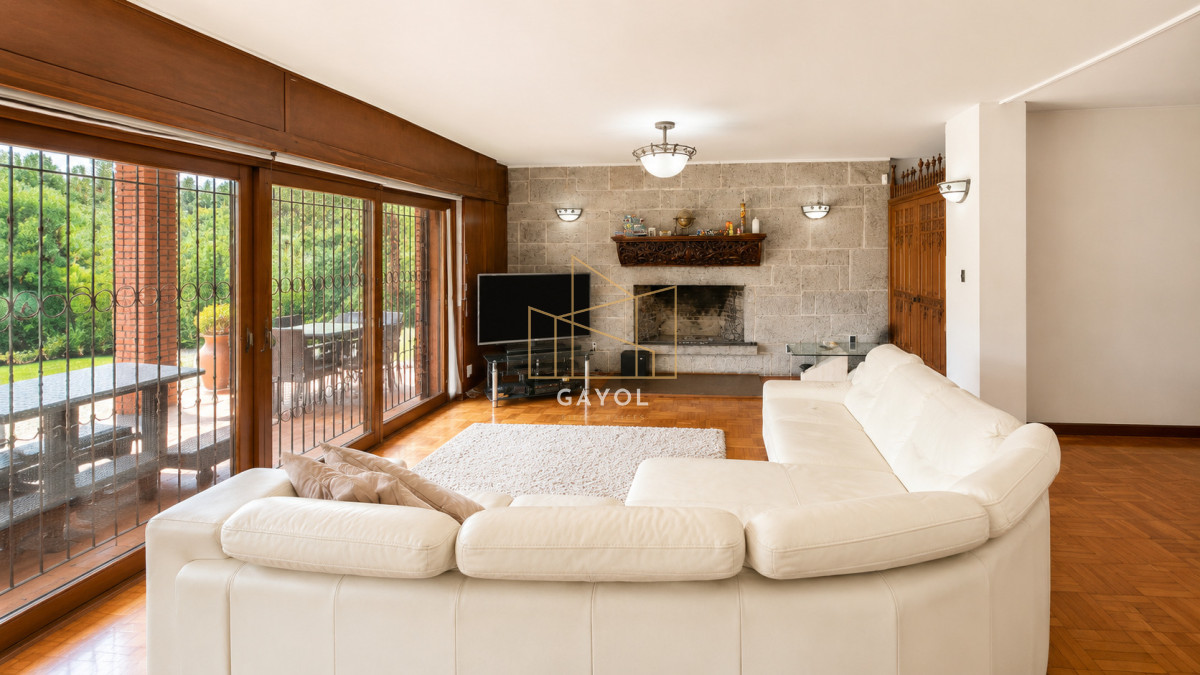 Casa ID.436 - Venta de Casa 8 DORMITORIOS en Solanas