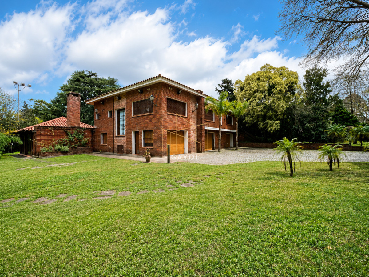Casa ID.436 - Venta de Casa 8 DORMITORIOS en Solanas