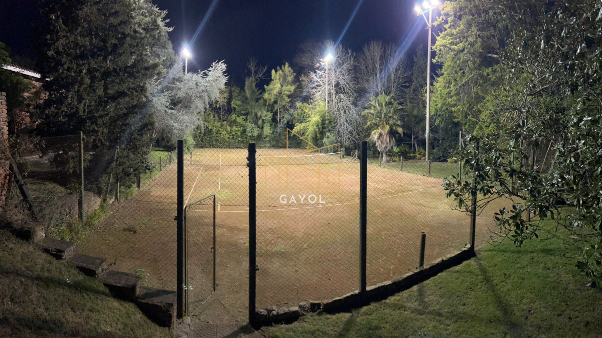 Casa ID.436 - Venta de Casa 8 DORMITORIOS en Solanas