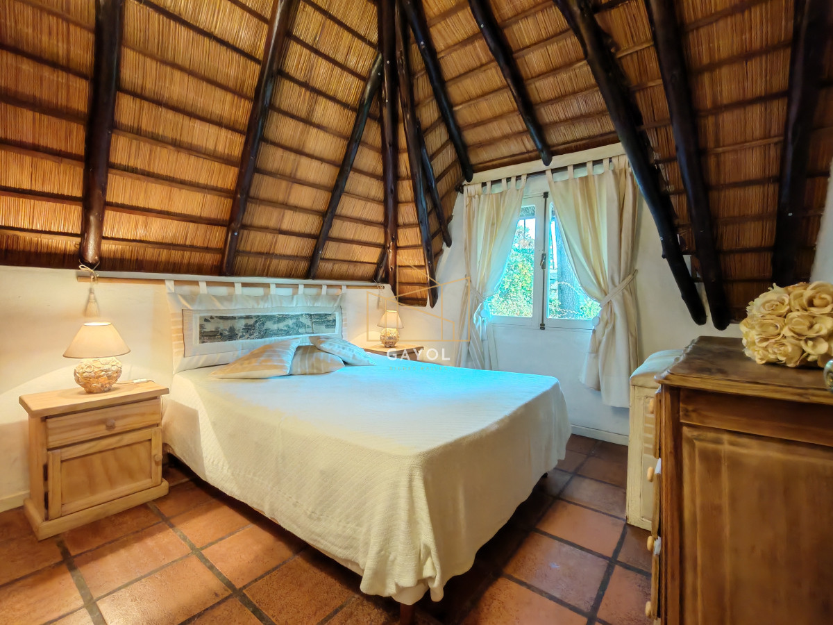 Casa ID.655 - Casa en venta reciclada, con amplio jardin con piscina 