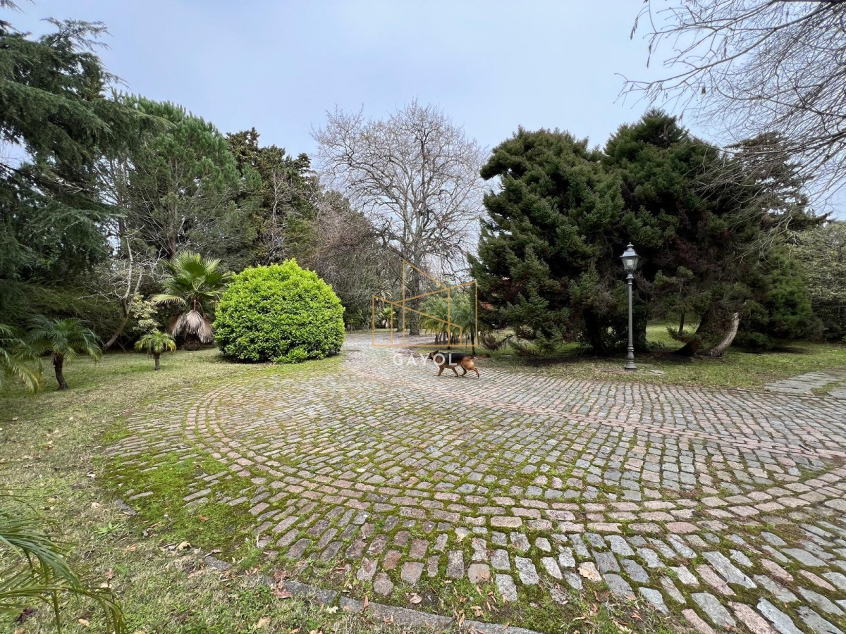 Casa ID.436 - Venta de Casa 8 DORMITORIOS en Solanas