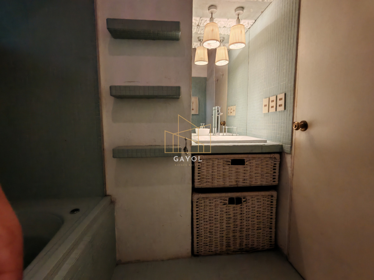 Casa ID.655 - Casa en venta reciclada, con amplio jardin con piscina 