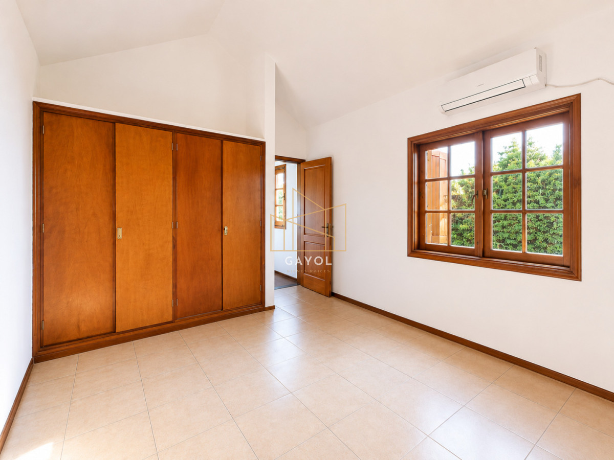 Casa ID.1430 - Excelente oportunidad en Playa Mansa