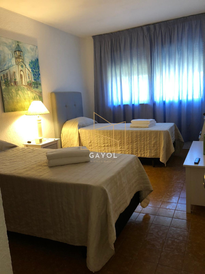 Casa ID.450 - Casa en alquier de temporada, playa mansa - 4 dormitorios