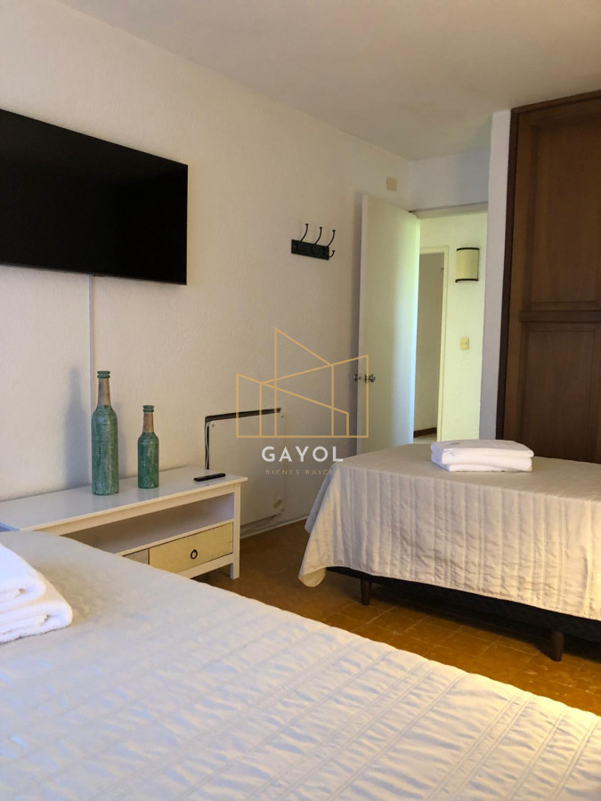 Casa ID.450 - Casa en alquier de temporada, playa mansa - 4 dormitorios