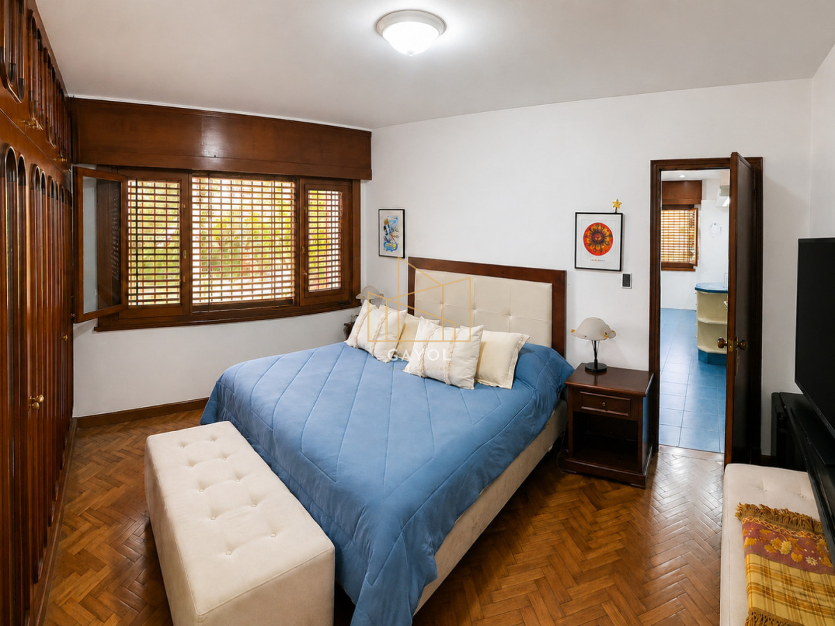 Casa ID.436 - Venta de Casa 8 DORMITORIOS en Solanas