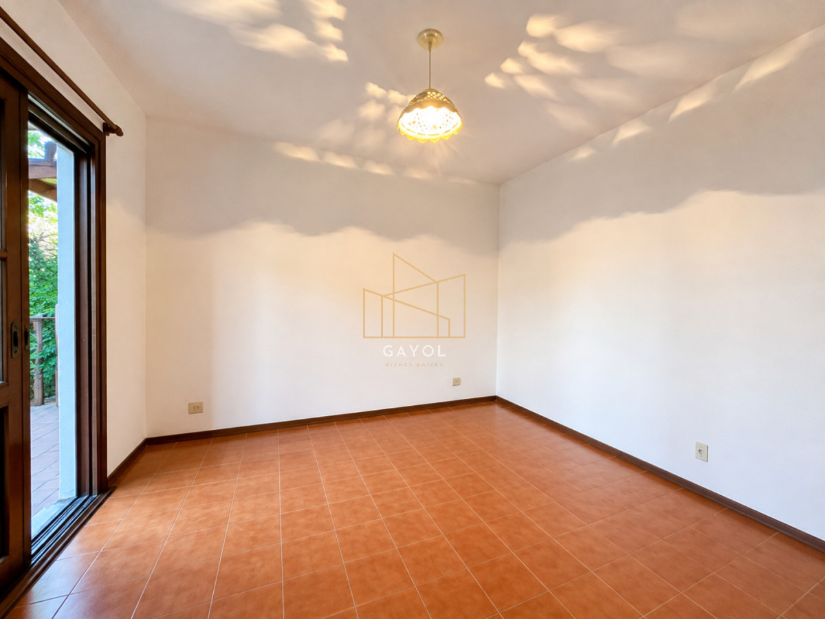 Casa ID.1430 - Excelente oportunidad en Playa Mansa