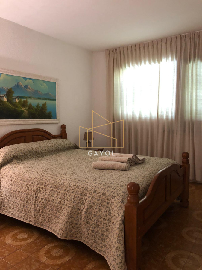 Casa ID.450 - Casa en alquier de temporada, playa mansa - 4 dormitorios