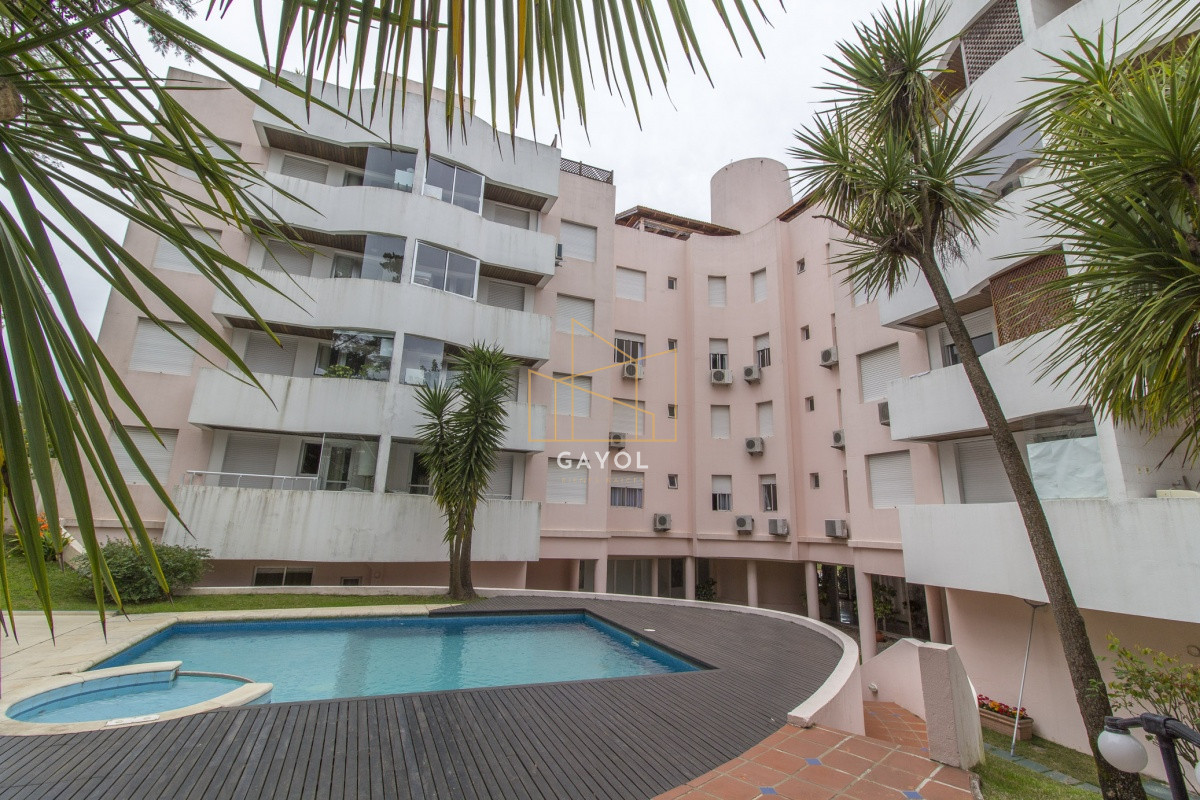 Apartamento ID.623 - Apartamento en venta en Mansa Punta del Este, 3 dormitorios, 2 baños