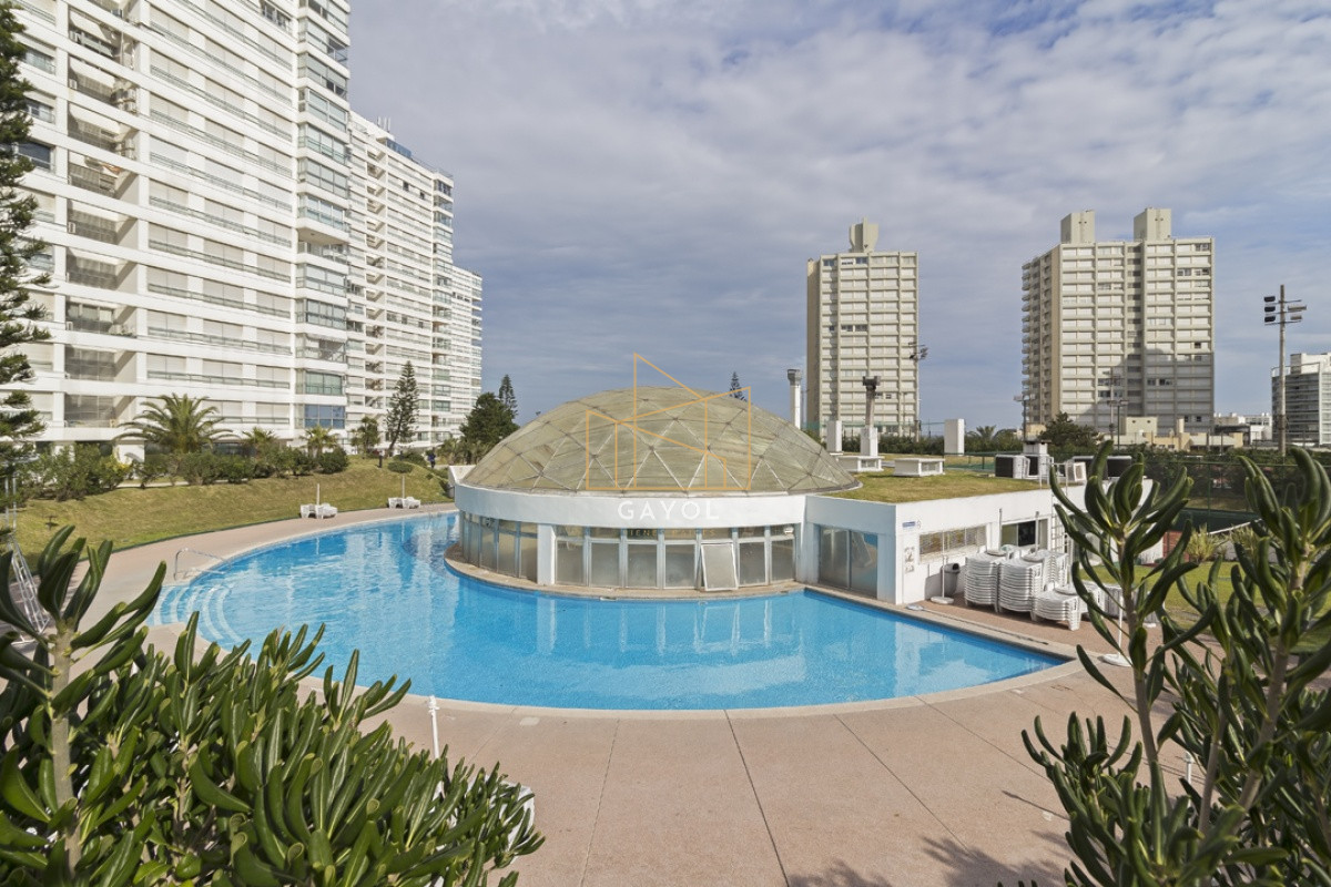 Apartamento ID.1327 - Penthouse con vista al mar en Playa Mansa - Piso alto