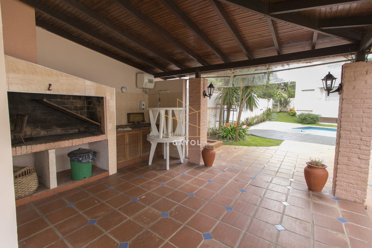 Apartamento ID.623 - Apartamento en venta en Mansa Punta del Este, 3 dormitorios, 2 baños