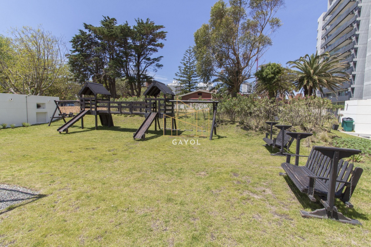 Apartamento ID.328 - Apartamento en venta y alquiler en Mansa Punta del Este, 2 dormitorios, 3 baños