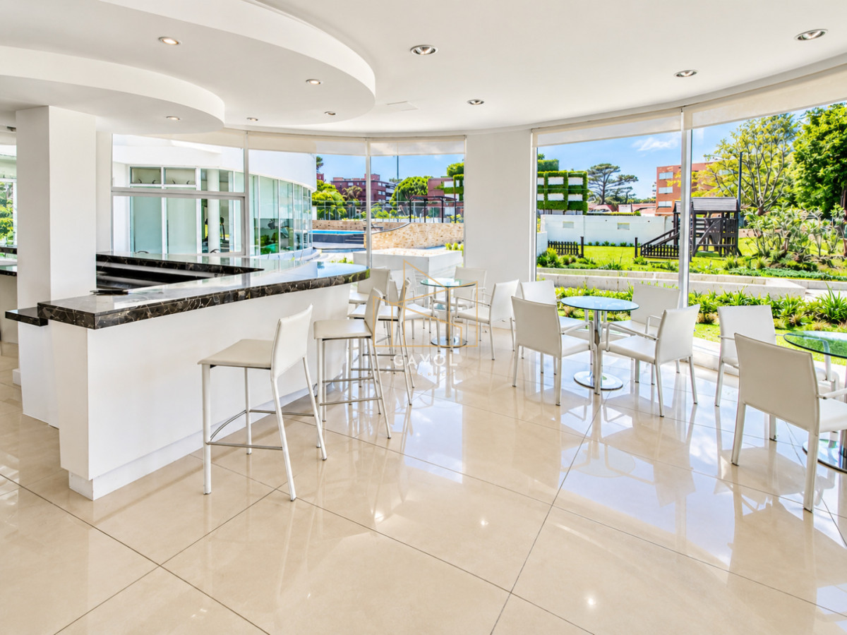 Apartamento ID.328 - Apartamento en venta y alquiler en Mansa Punta del Este, 2 dormitorios, 3 baños