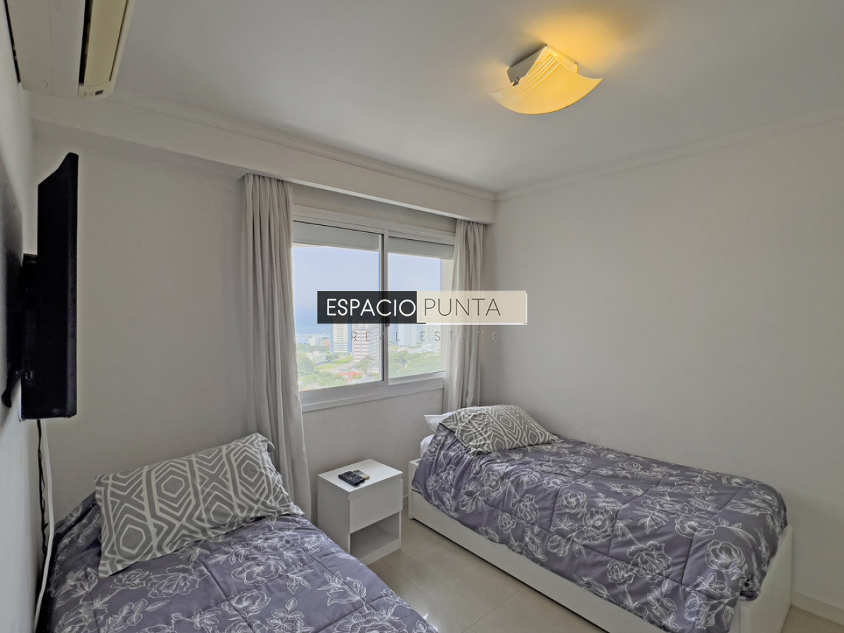 Apartamento ID.1482 - Apartamento en venta y alquiler en Mansa Punta del Este, 2 dormitorios, 3 baños