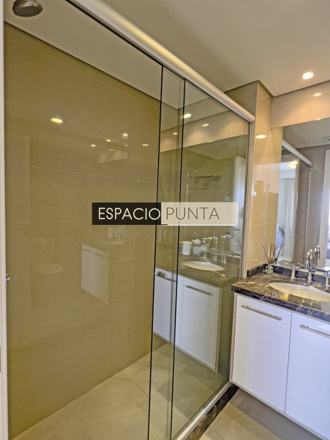 Apartamento ID.1482 - Apartamento en venta y alquiler en Mansa Punta del Este, 2 dormitorios, 3 baños
