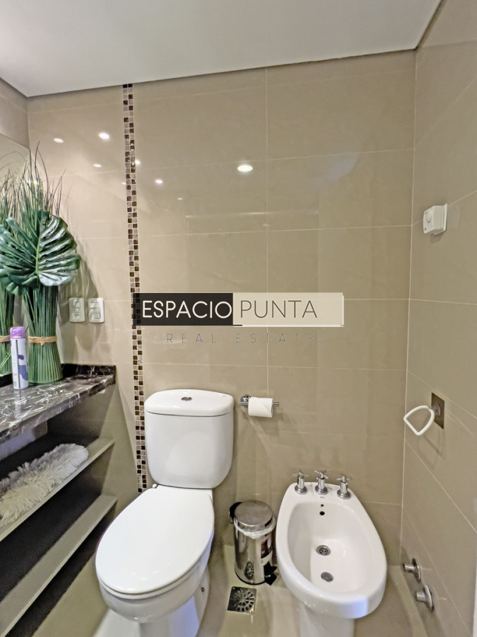 Apartamento ID.1482 - Apartamento en venta y alquiler en Mansa Punta del Este, 2 dormitorios, 3 baños