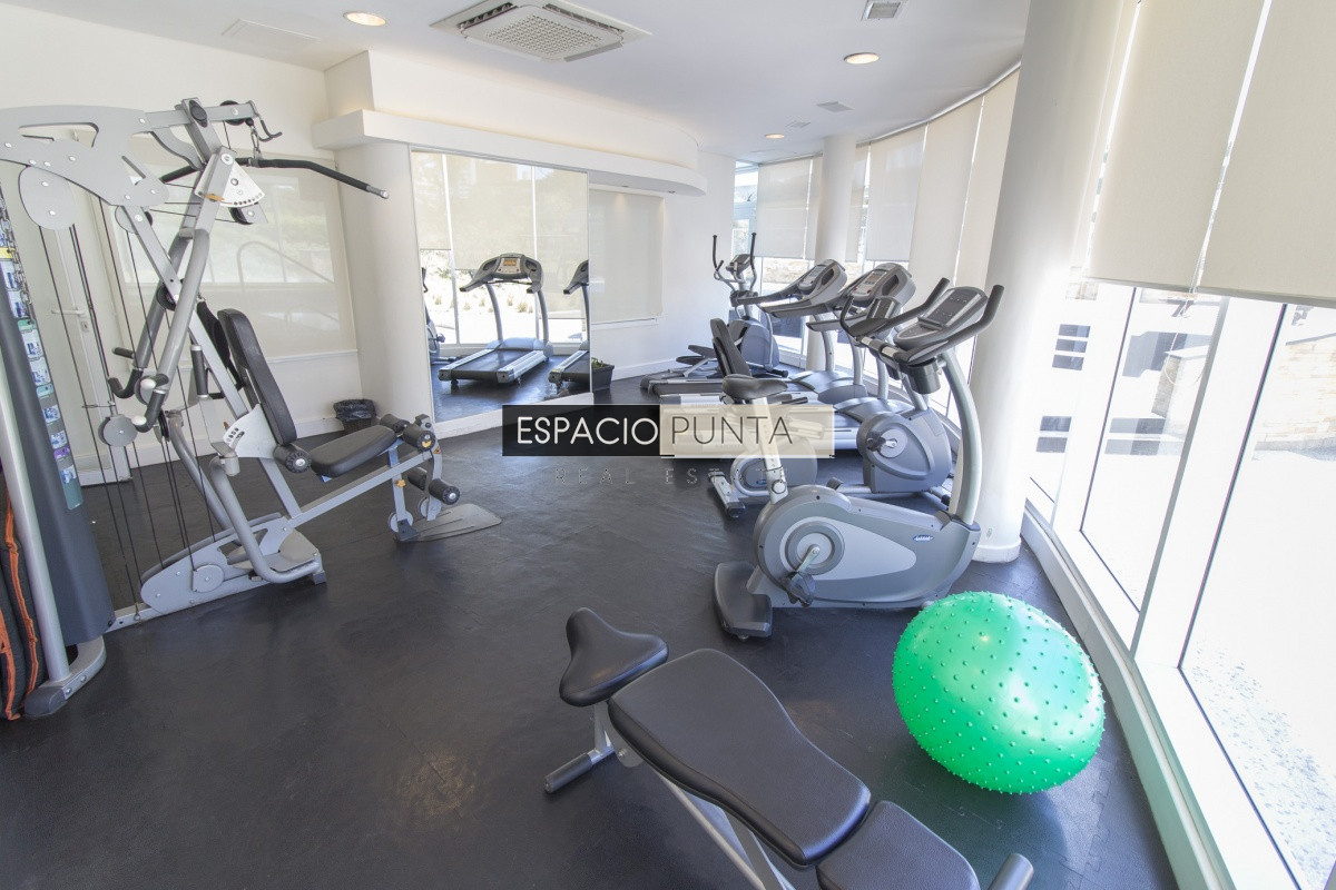 Apartamento ID.1482 - Apartamento en venta y alquiler en Mansa Punta del Este, 2 dormitorios, 3 baños