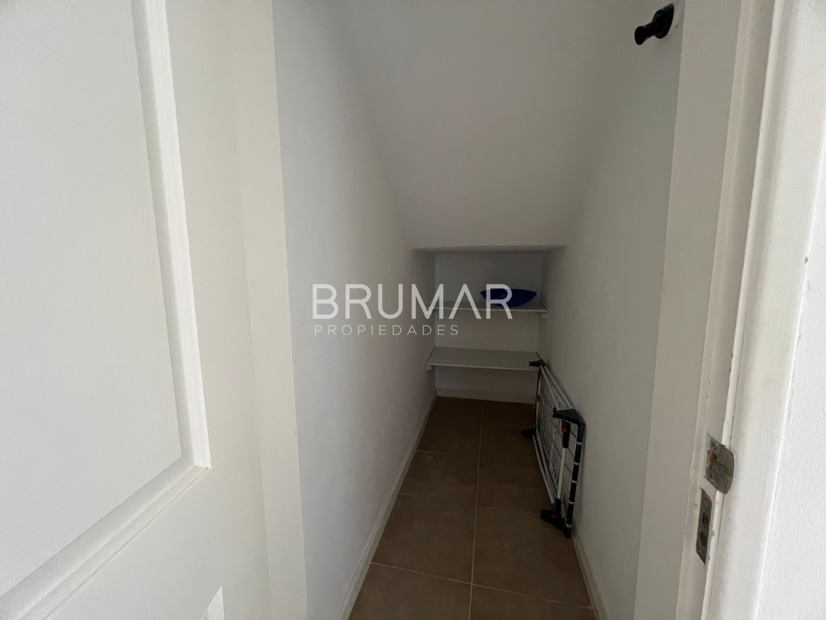 Casa ID.885 - Alquiler anual y venta casa 2 dormitorios en Barrio privado