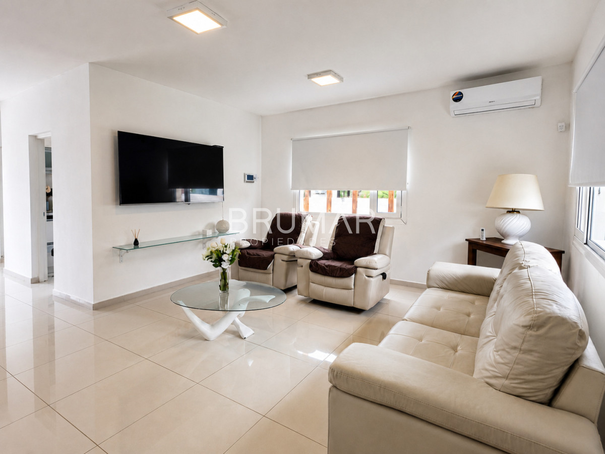 Casa ID.884 - Casa 4 dormitorios alquiler anual Pinares