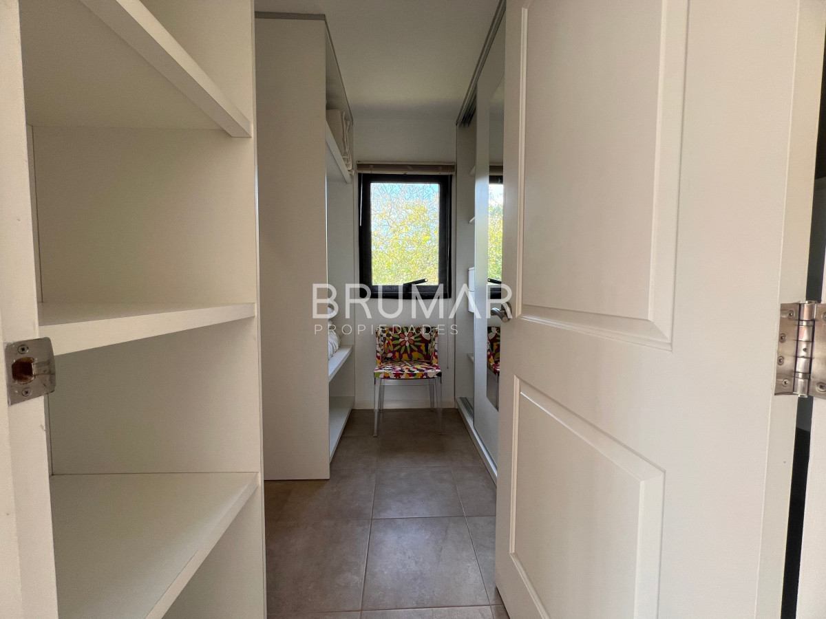 Casa ID.885 - Alquiler anual y venta casa 2 dormitorios en Barrio privado