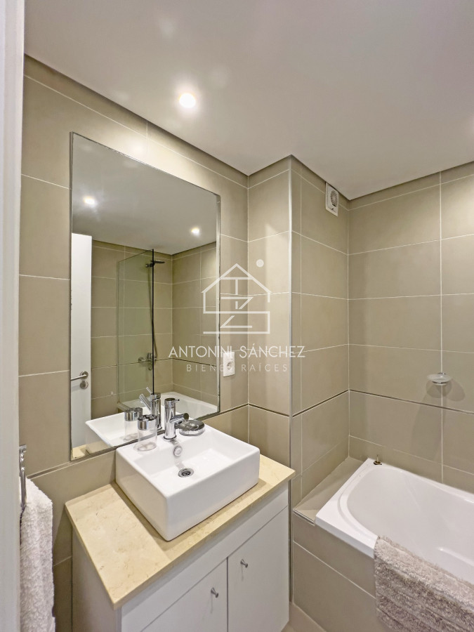 Apartamento ID.2332 - VENTA APARTAMENTO 1 DORMITORIO PLAYA MANSA PUNTA DEL ESTE