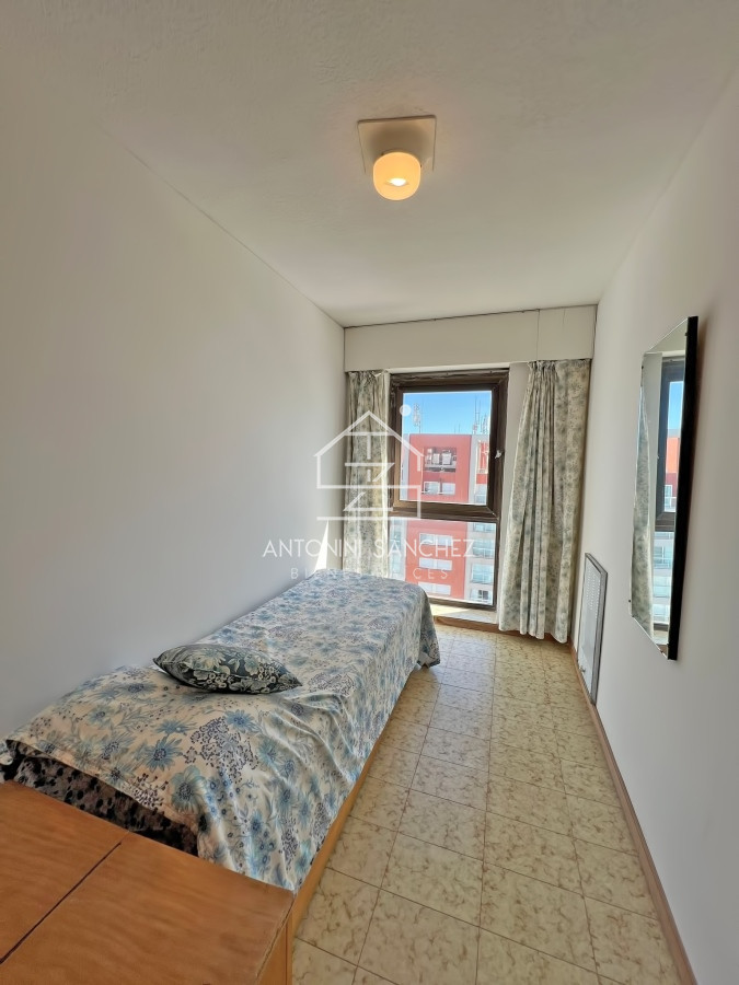 Apartamento ID.1549 - Apartamento en venta en Punta del Este, Tres dormitorios + servicio