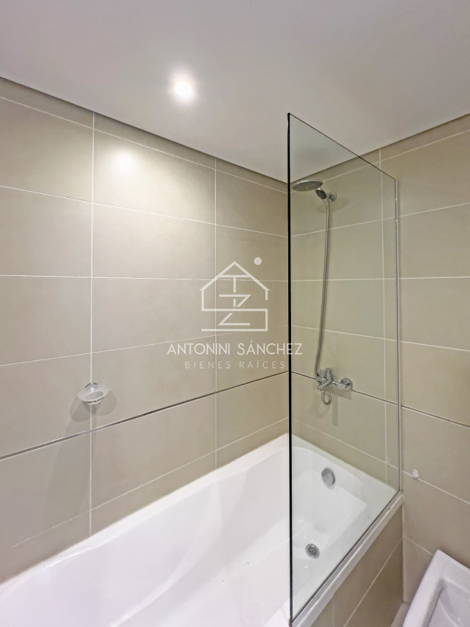 Apartamento ID.2332 - VENTA APARTAMENTO 1 DORMITORIO PLAYA MANSA PUNTA DEL ESTE