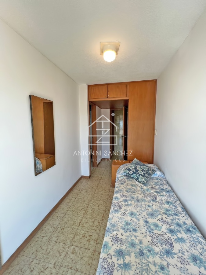 Apartamento ID.1549 - Apartamento en venta en Punta del Este, Tres dormitorios + servicio