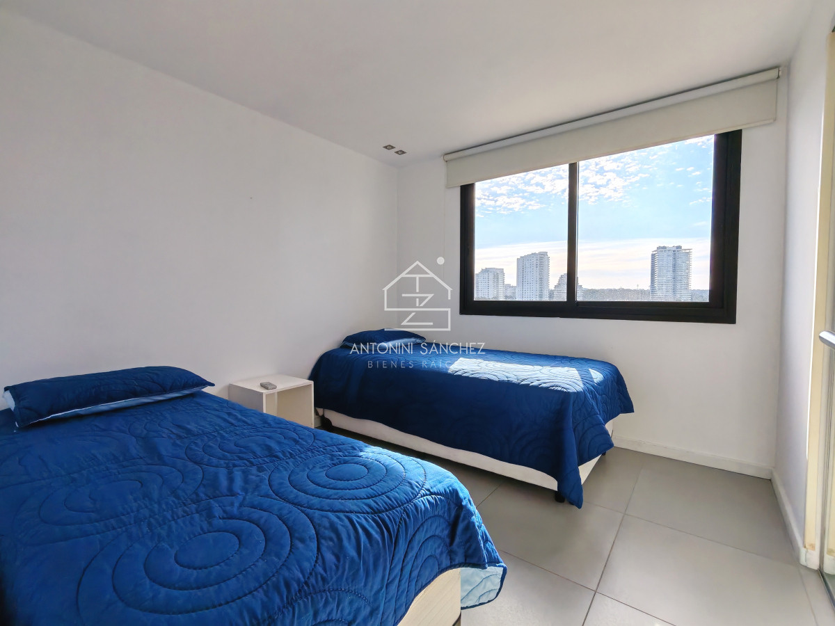 Apartamento ID.2587 - Alquiler anual 2 dormitorios con vista al mar