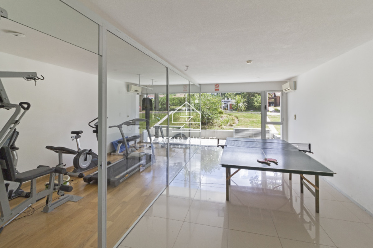 Apartamento ID.4650 - Departamento en venta de 2 dormitorios y 2 baños Punta del Este