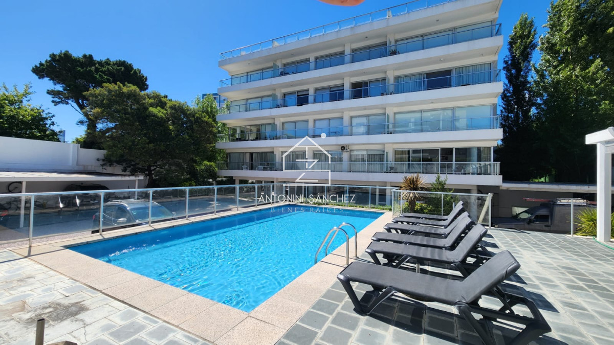 Apartamento ID.4650 - Departamento en venta de 2 dormitorios y 2 baños Punta del Este